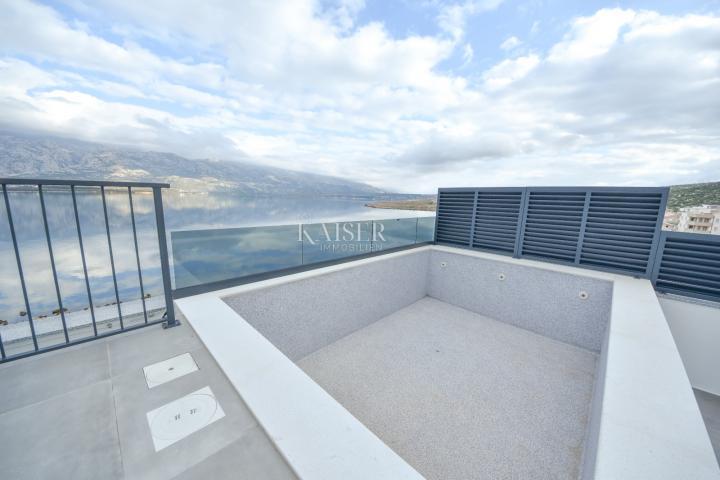 Vinjerac - luxury penthouse 134m2, 1st row to the sea