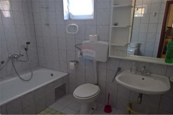 VIR - PRIZEMLJE, DVOSOBNI APARTMAN, 1. RED DO MORA