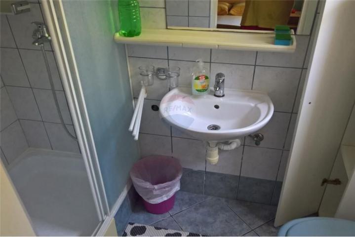 VIR - PRIZEMLJE, DVOSOBNI APARTMAN, 1. RED DO MORA