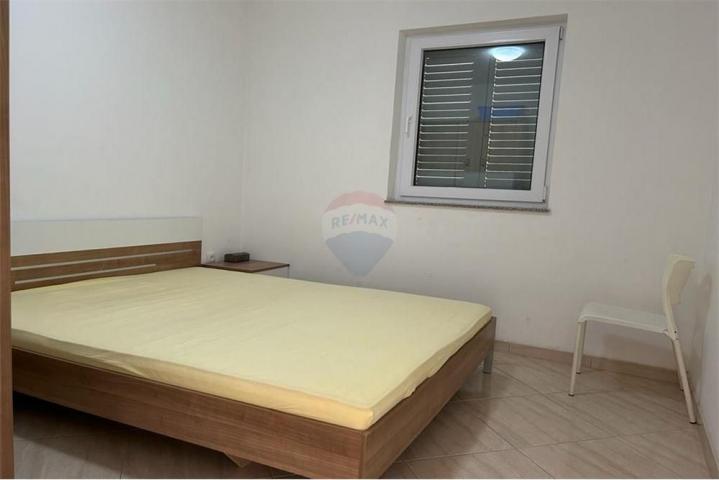 Novalja - three-room apartment near the center