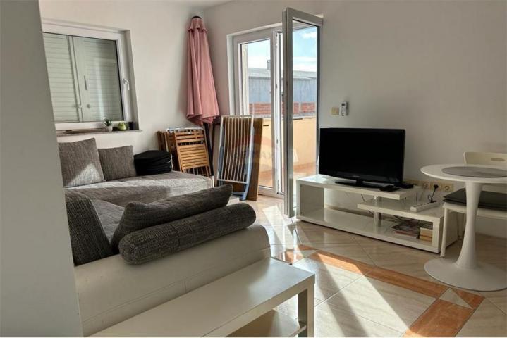 Novalja - three-room apartment near the center