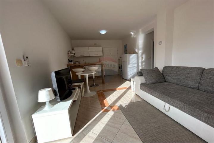 Novalja - three-room apartment near the center