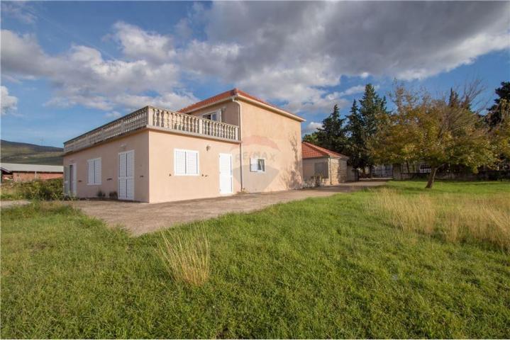 Haus Gornji Karin, Obrovac, 408m2