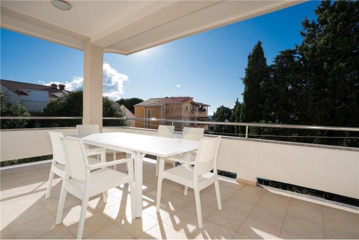 Novalja - three-room apartment NEAR THE SEA