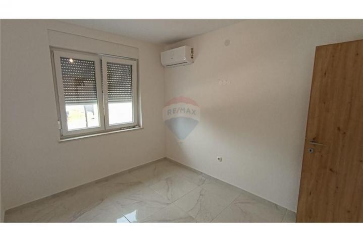 Flat Novalja, 67,16m2