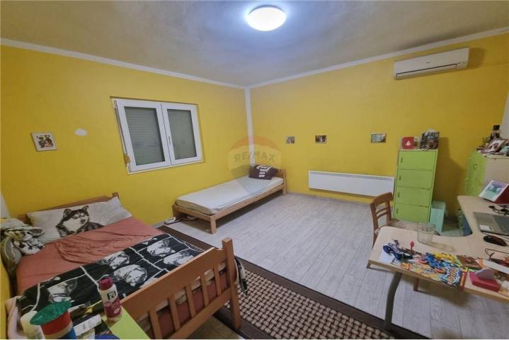 Flat Belafuža, Zadar, 225m2