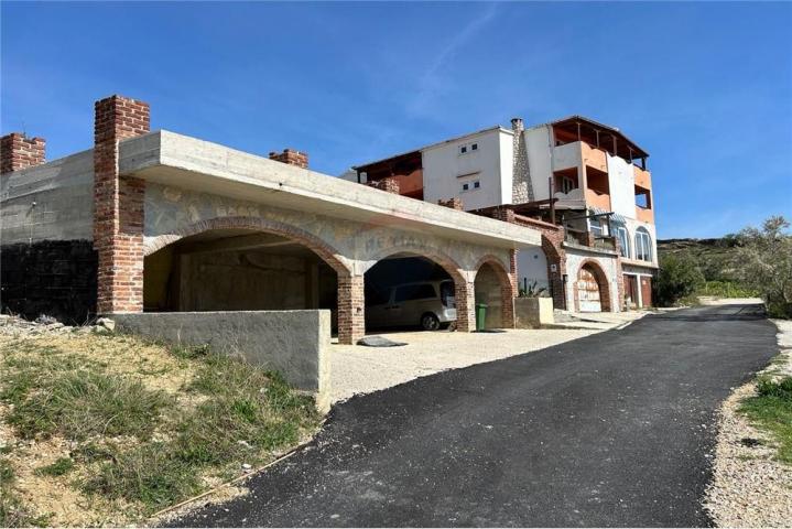 House Metajna, Novalja, 780m2