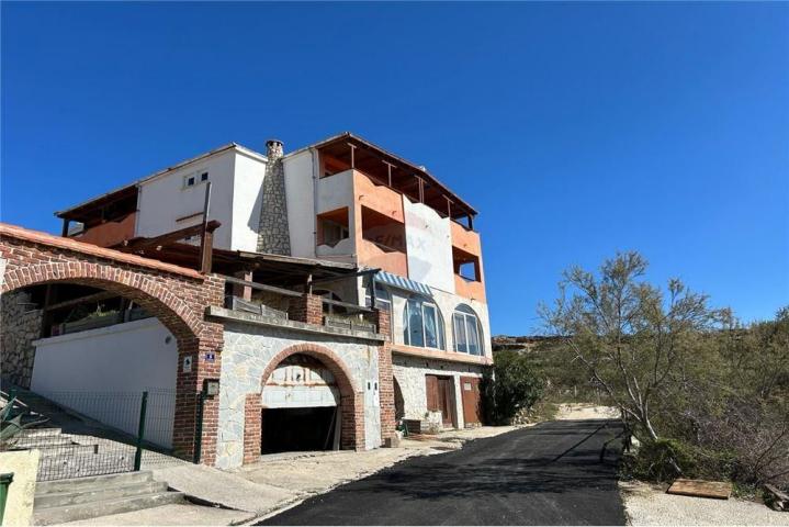 House Metajna, Novalja, 780m2