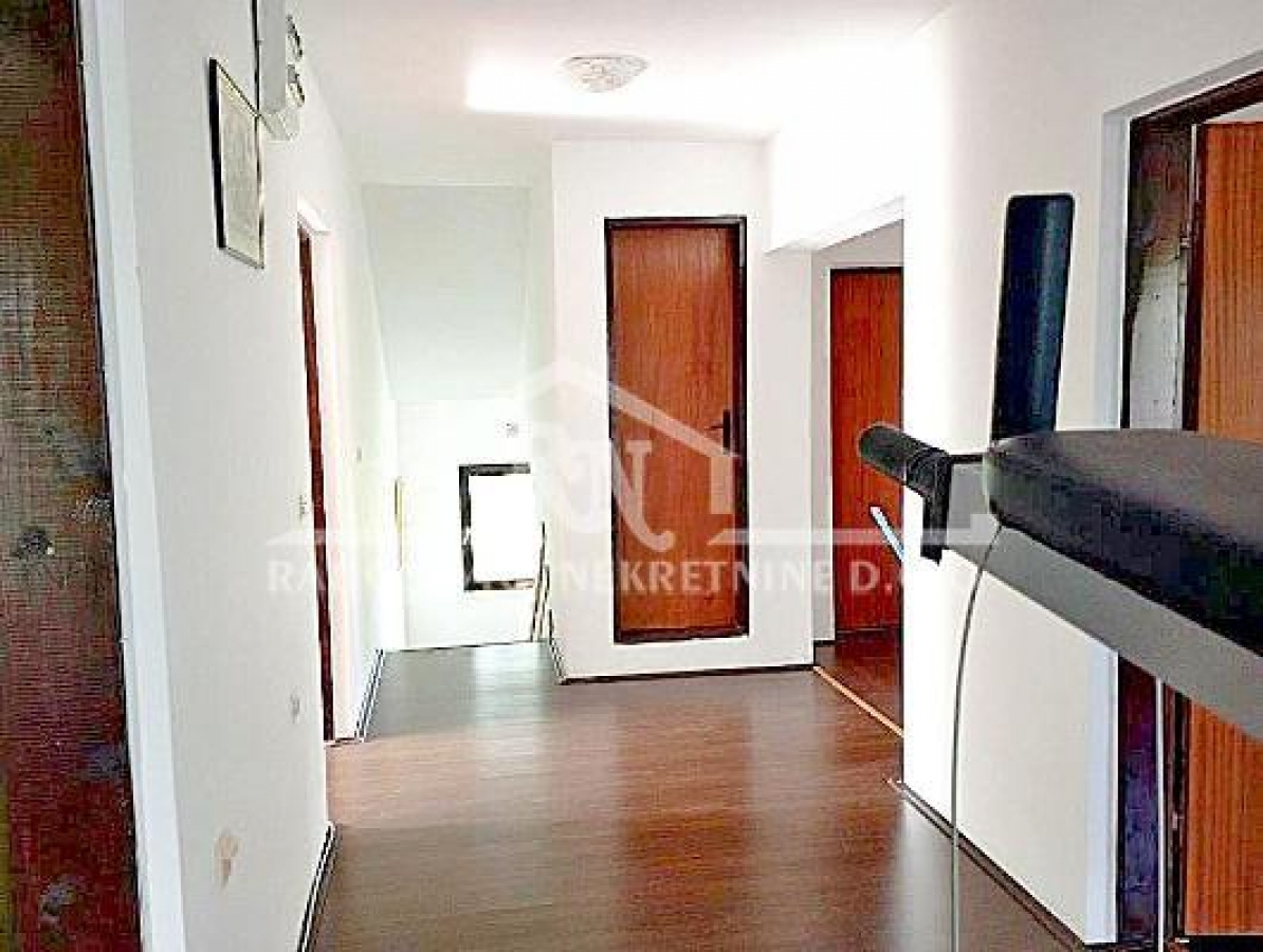 Barajevo, Nenadovac, Branislava Jovanovića, 249m2, plac 14, 46 ari ID#1215