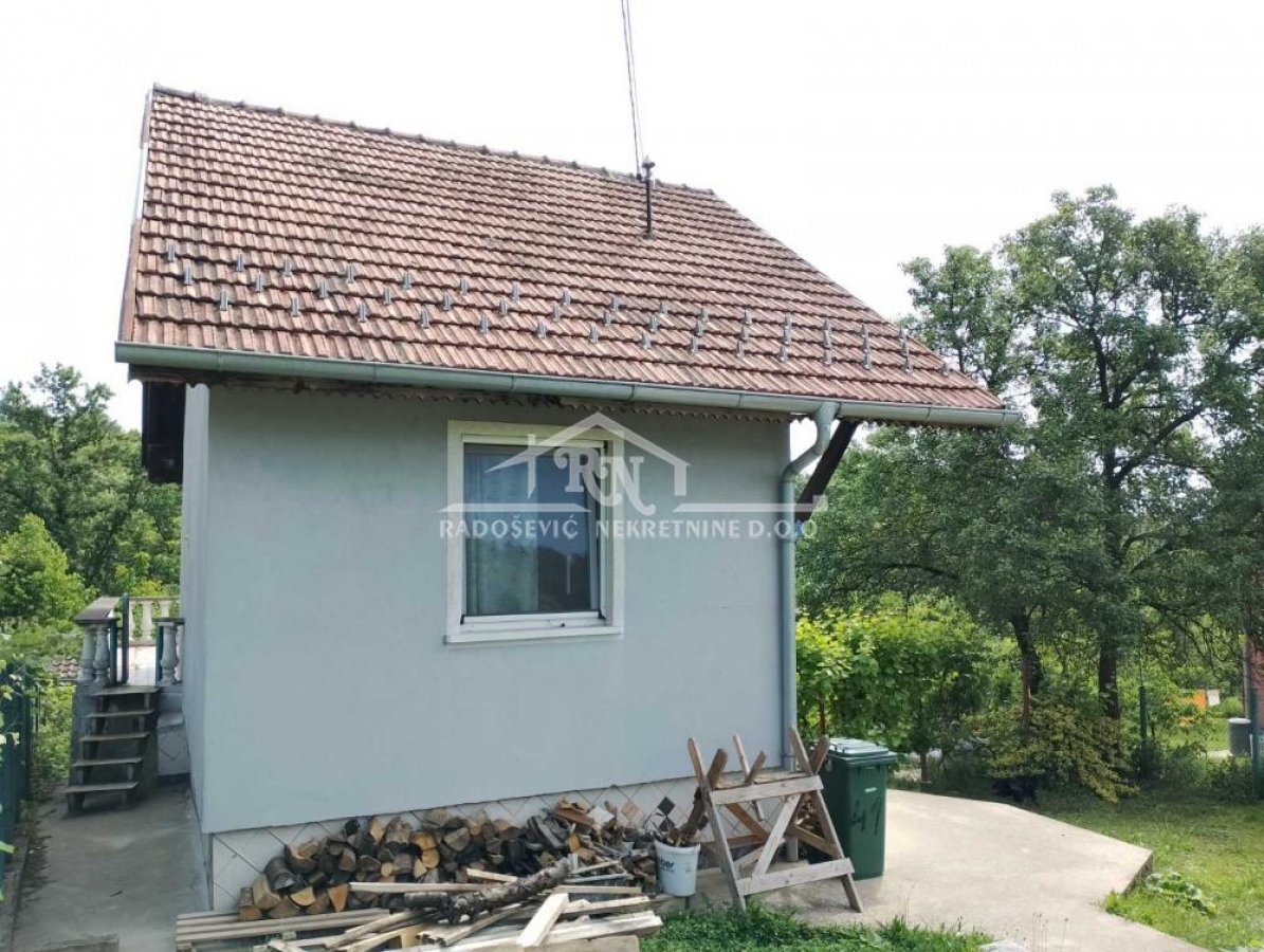 Barajevo, Vrelinska, 60m2, na 11, 24 ari placa ID#1331