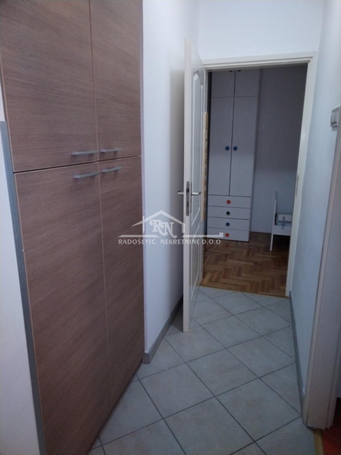 Labudovo brdo, Sretena Mladenovića Mike, 57m2 ID#1341