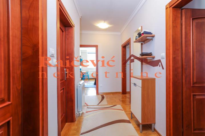 VOZDOVAC VOZDOVAC 86m2 , T+L , 240000e