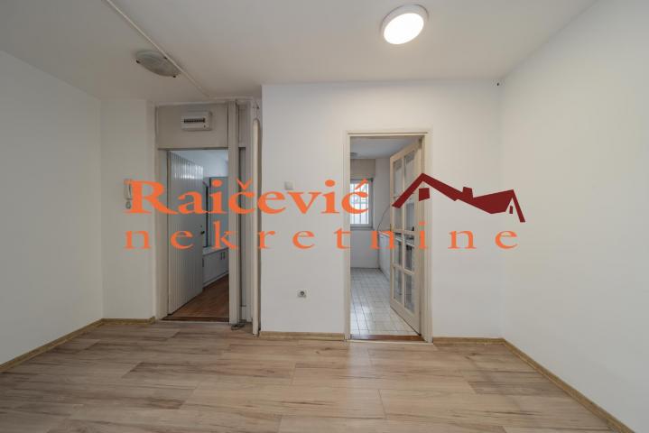 SAVSKI VENAC CENTAR 76m2 , T , 185000e