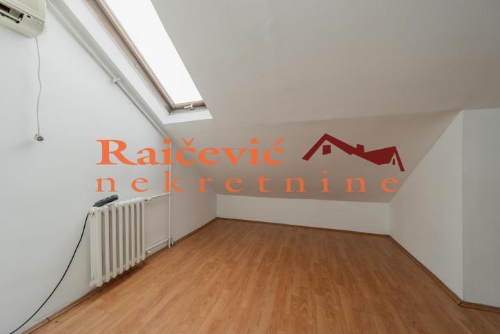 SAVSKI VENAC CENTAR 76m2 , T , 185000e