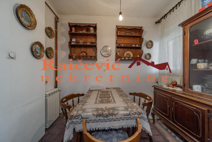 RAKOVICA PETLOVO BRDO 91m2 , T , 148000e