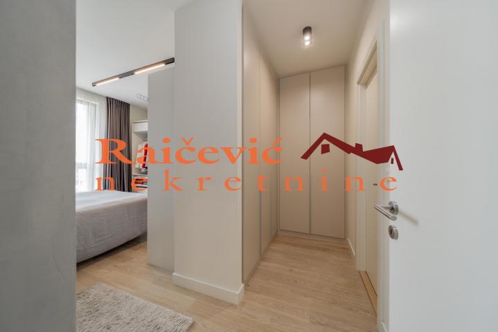 SAVSKI VENAC BEOGRAD NA VODI 85m2 , 2T , 398000e