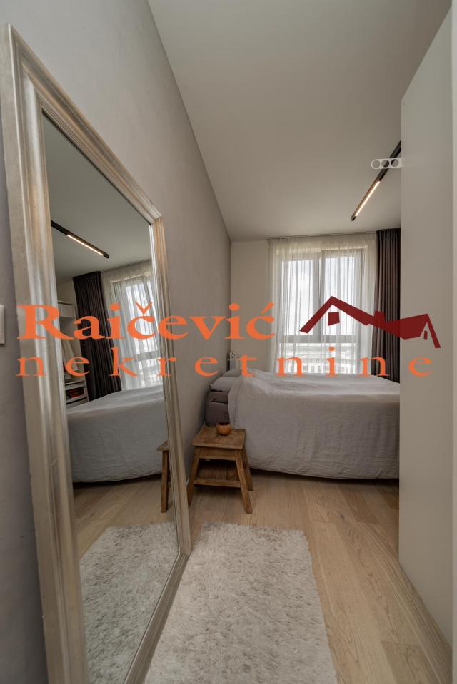 SAVSKI VENAC BEOGRAD NA VODI 85m2 , 2T , 398000e