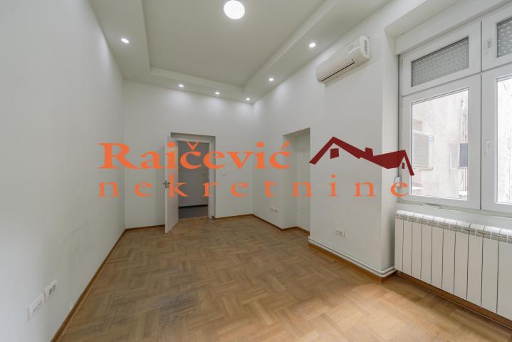 VRACAR CENTAR 89m2 , 285000e