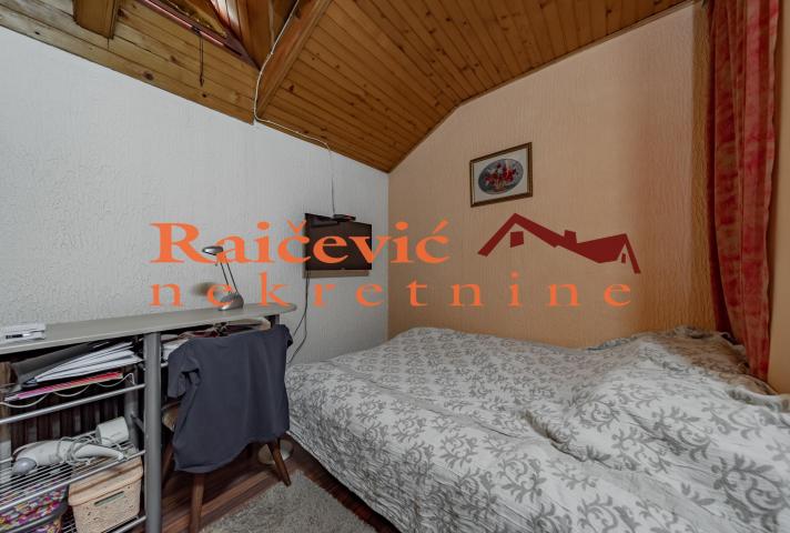 ZEMUN KALVARIJA 82m2 , T , 170000e