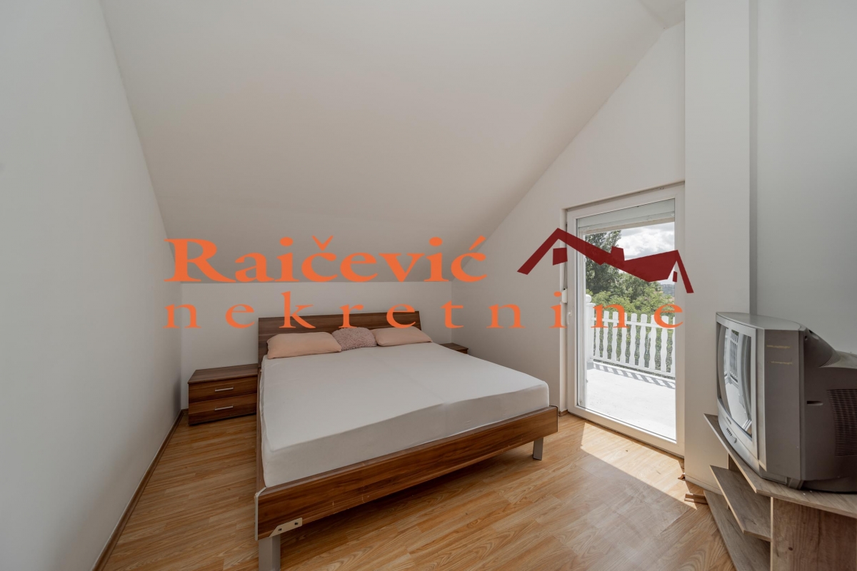 BARAJEVO MELJAK 280m2 , 2T , 189000e