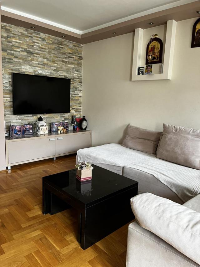 NOVI SAD - SOCIJALNO - 86. 00 m2