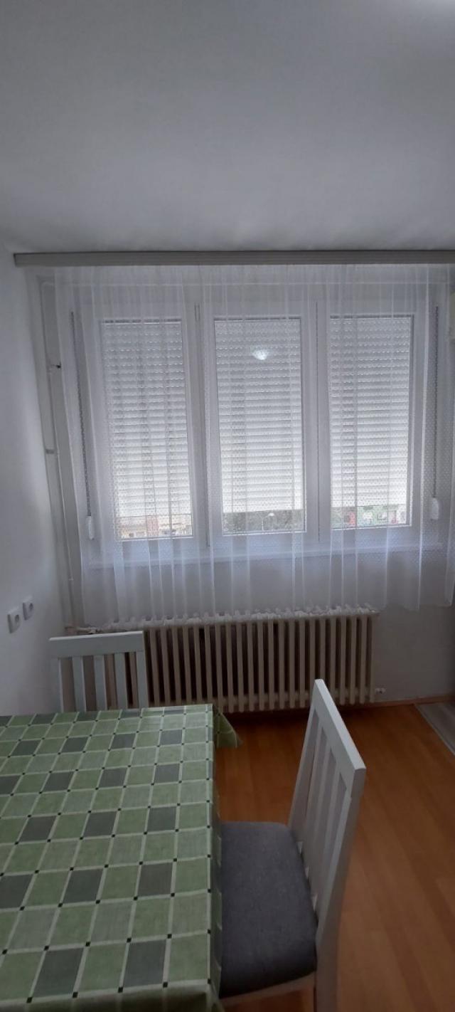 NOVI SAD - SAJAM - 34. 00 m2