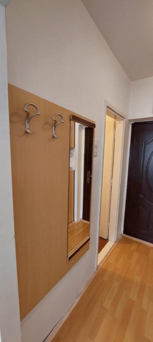 NOVI SAD - SAJAM - 34. 00 m2