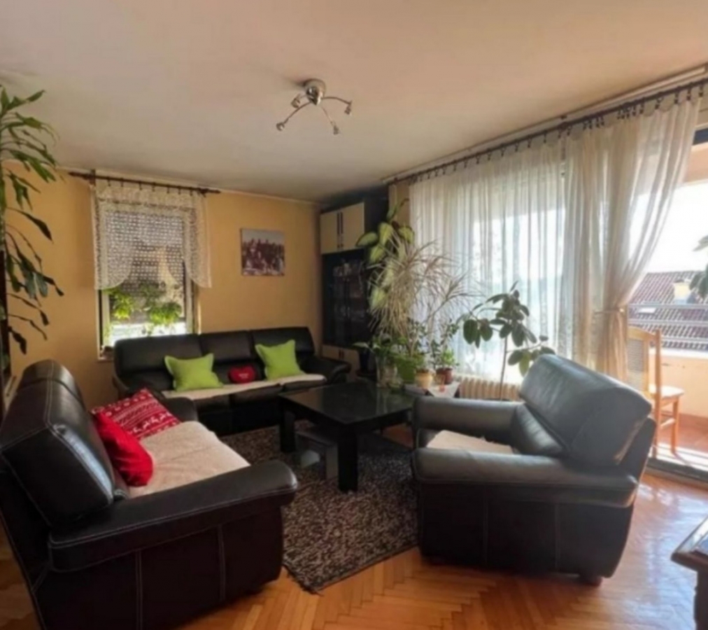 NOVI SAD - BULEVAR - 87. 00 m2