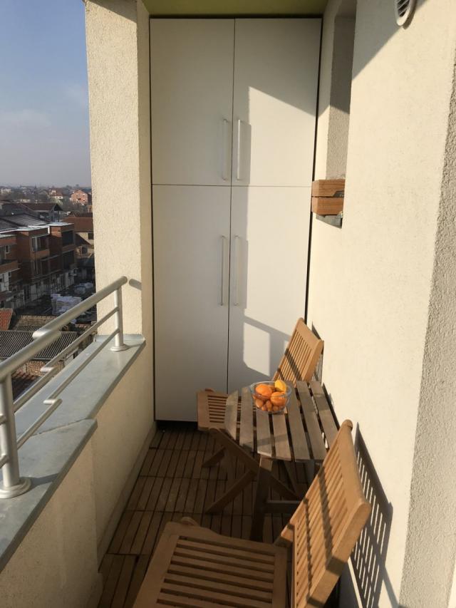 NOVI SAD - BULEVAR PATRIJARHA PAVLA - 38. 00 m2