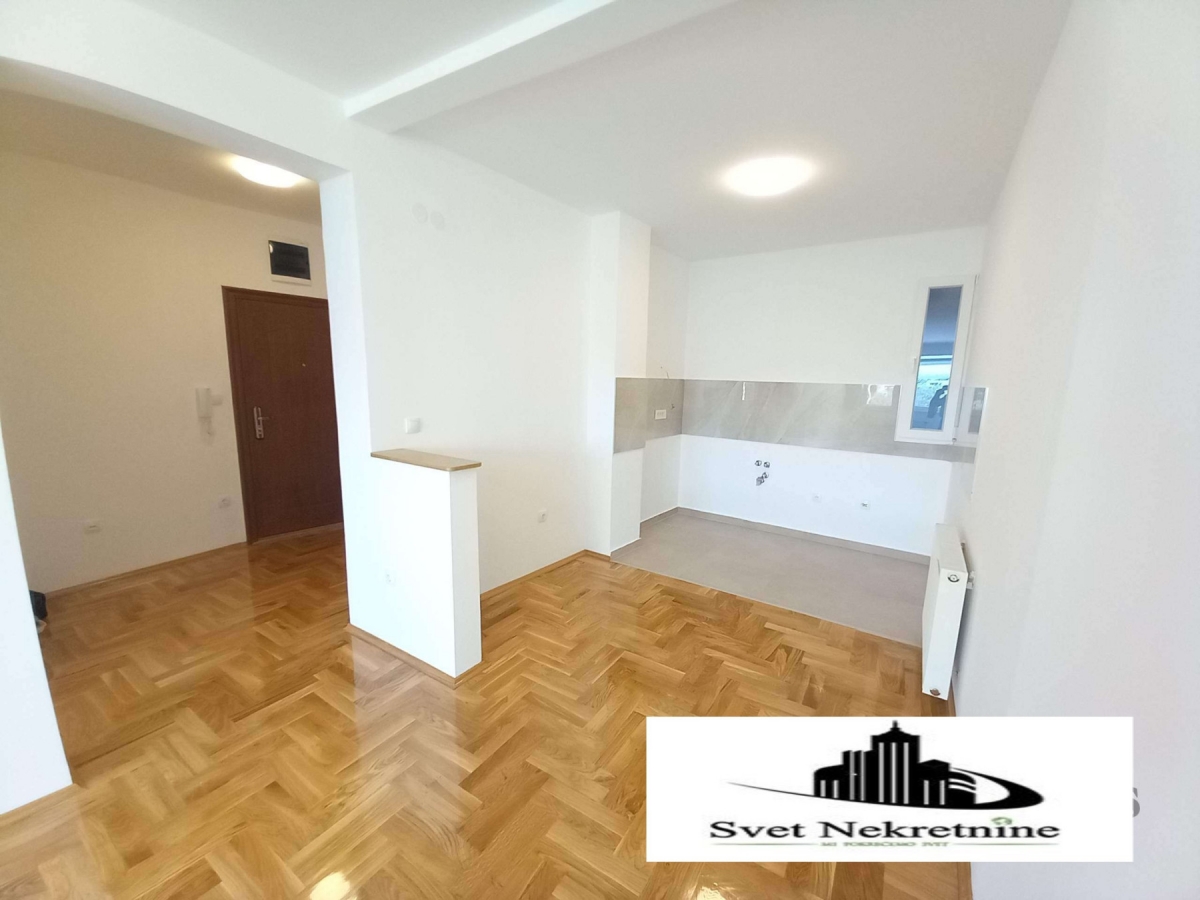 NOVI SAD - BULEVAR - 41. 00 m2