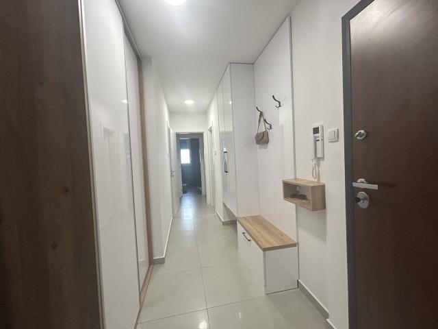 NOVI SAD - BULEVAR - 75. 00 m2