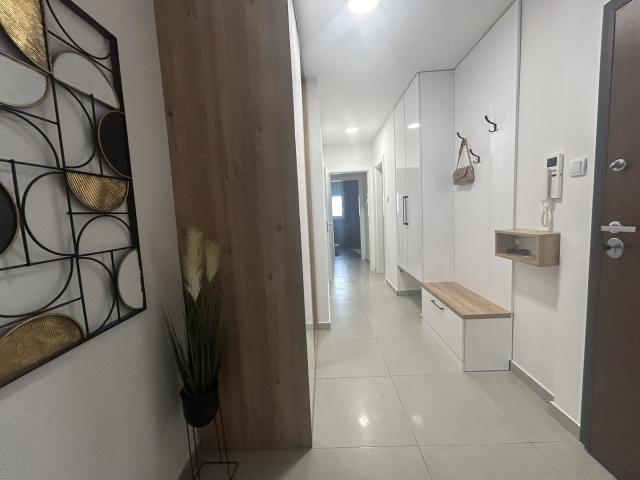 NOVI SAD - BULEVAR - 75. 00 m2