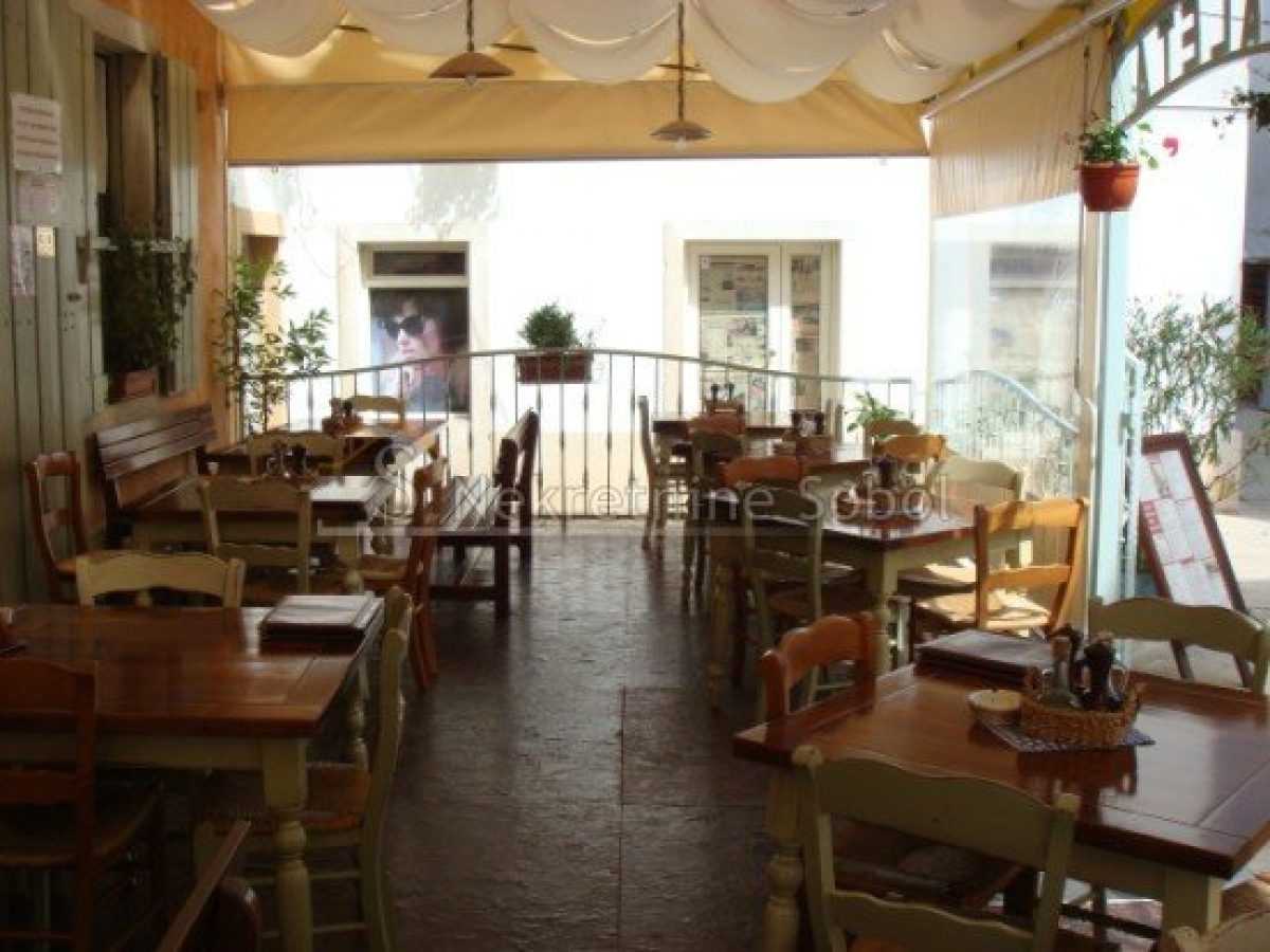 Mali Losinj - Restaurant + Apartments, 320 M2