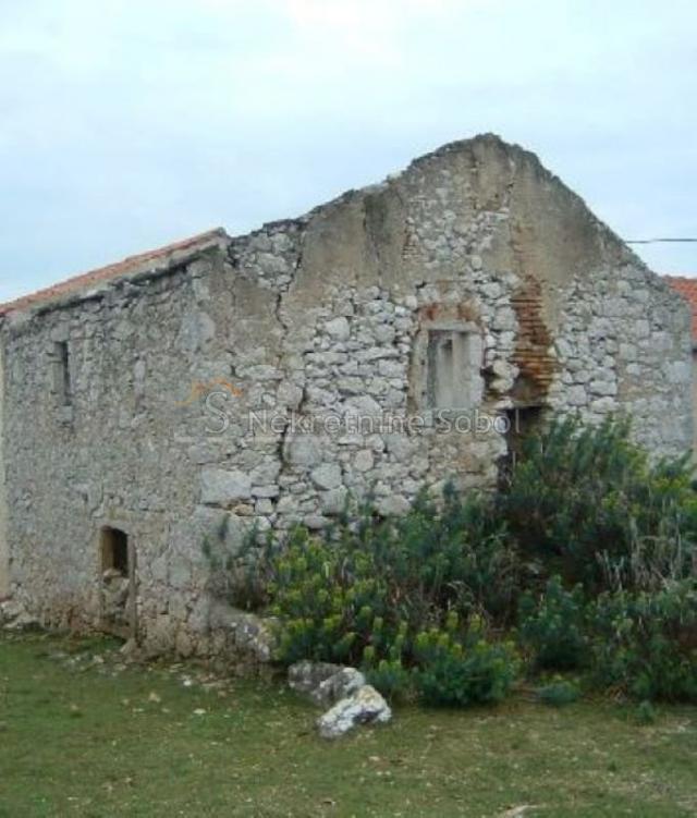 Punta Križa, Otok Cres - Građevinsko, 832 M2