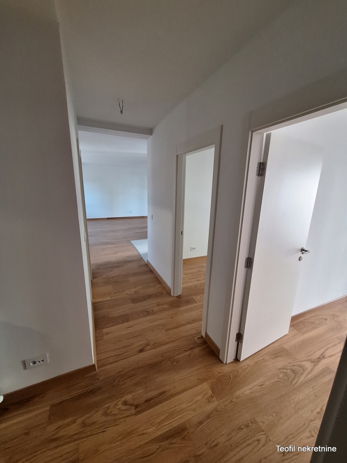 NOVI BEOGRAD TOŠIN BUNAR 84m2 , (2T) , 302256e