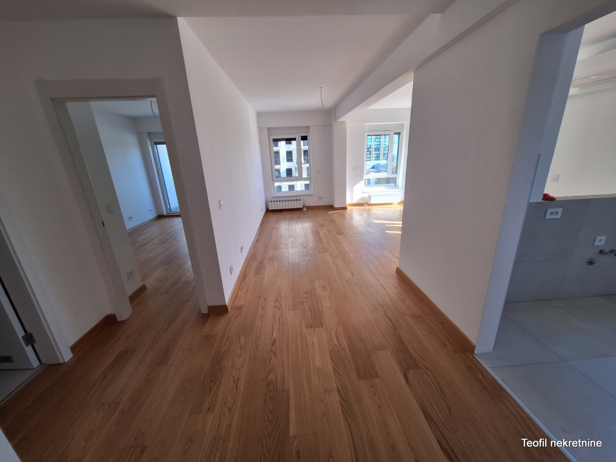 NOVI BEOGRAD TOŠIN BUNAR 75m2 , (2T) , 236043e