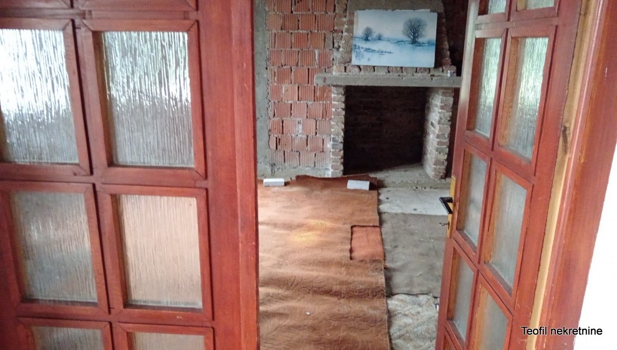 LAZAREVAC LJIG 479m2 , 127000e