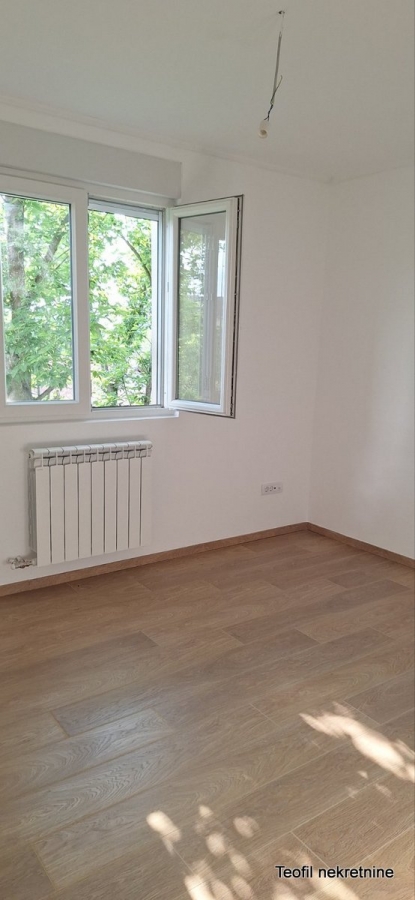 ZEMUN ZEMUN 56m2 , (T) , 148000e