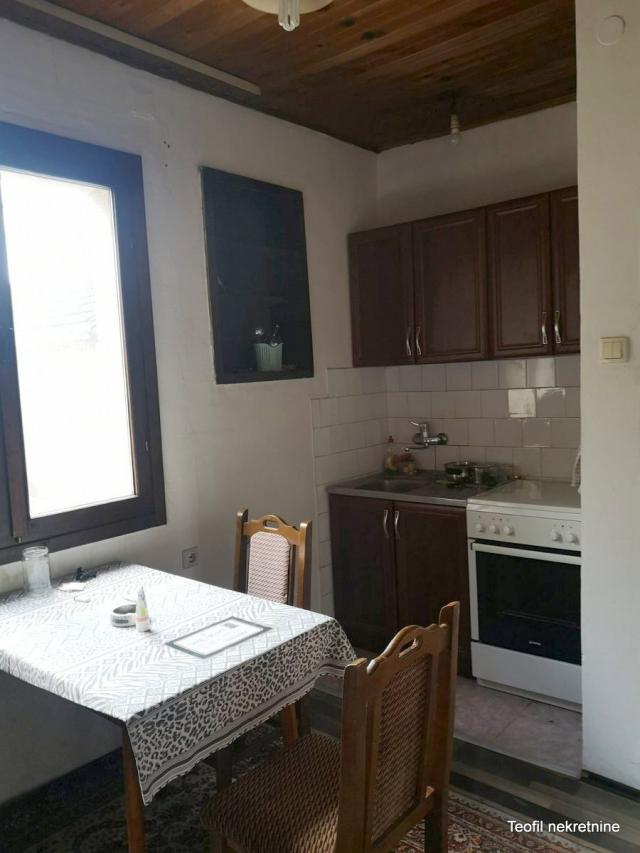 ZEMUN BATAJNICA 74m2 , 41 , 145000e