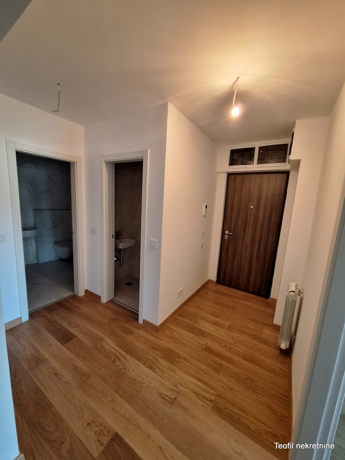 NOVI BEOGRAD TOŠIN BUNAR 70m2 , (T) , 251640e