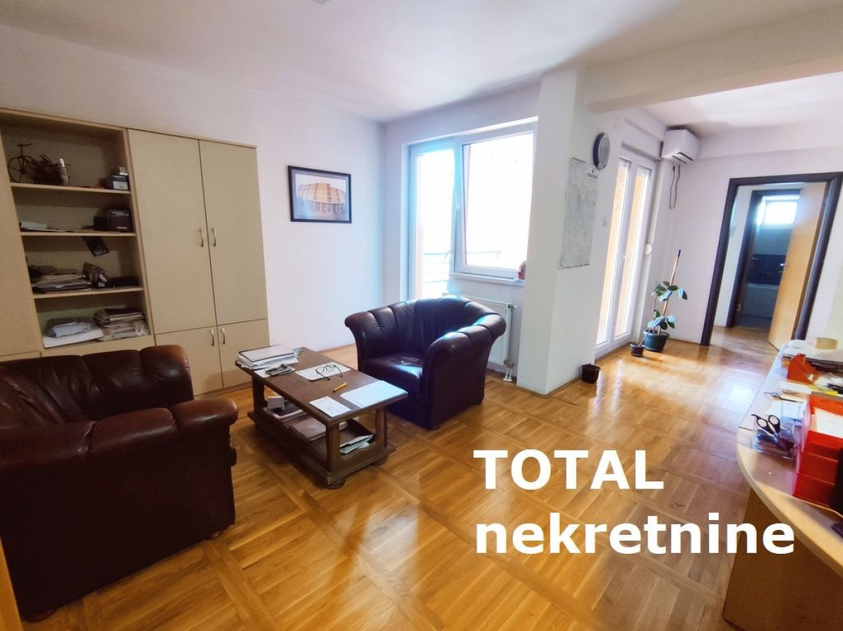 3. 5 Troiposoban stan NOVI SAD, 179630€