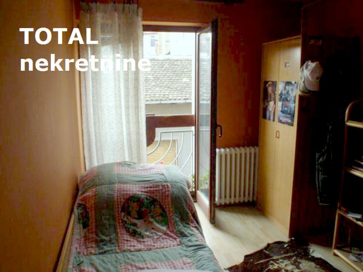 4 Četvorosoban stan NOVI SAD, 360500€