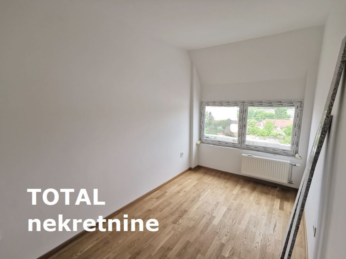 4 Četvorosoban stan NOVI SAD, 179375€