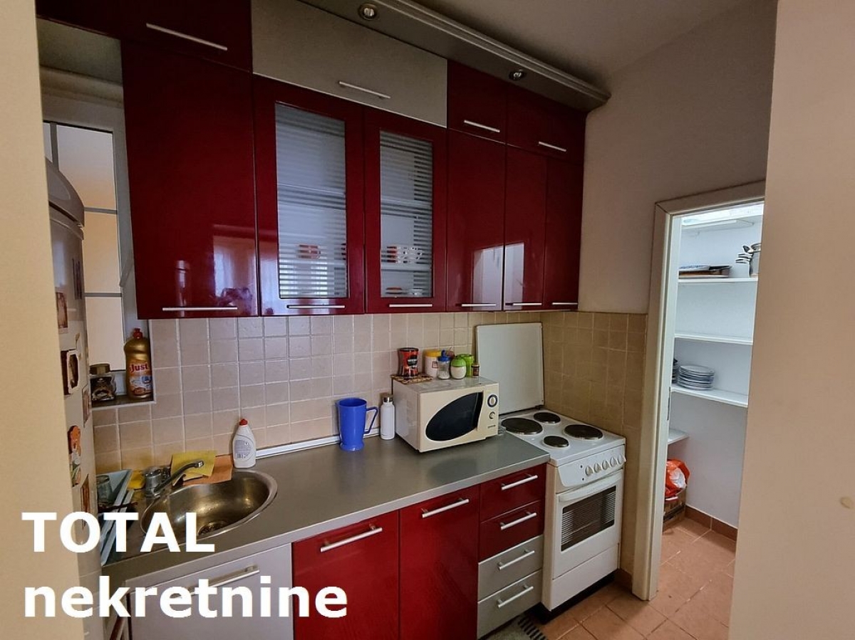 3. 5 Troiposoban stan NOVI SAD, 185400€