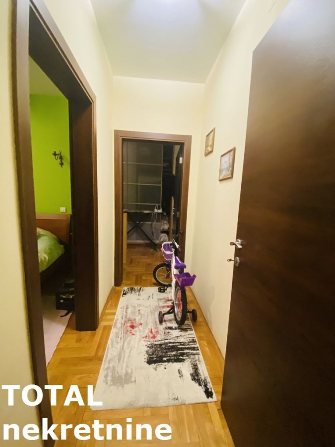 3 Trosoban stan NOVI SAD, 206000€