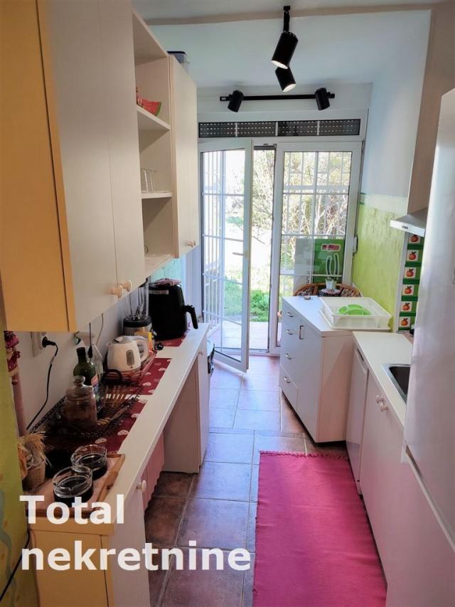 2. 5 Dvoiposoban stan NOVI SAD, 133900€