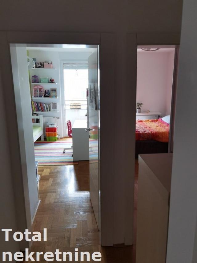 2. 5 Dvoiposoban stan NOVI SAD, 154500€