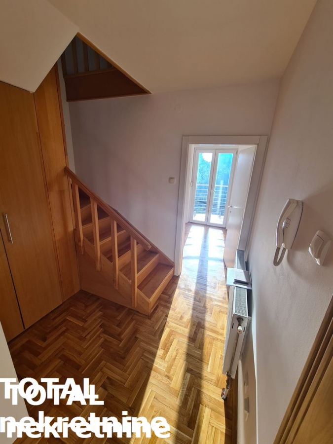 4 Četvorosoban stan NOVI SAD, 256470€