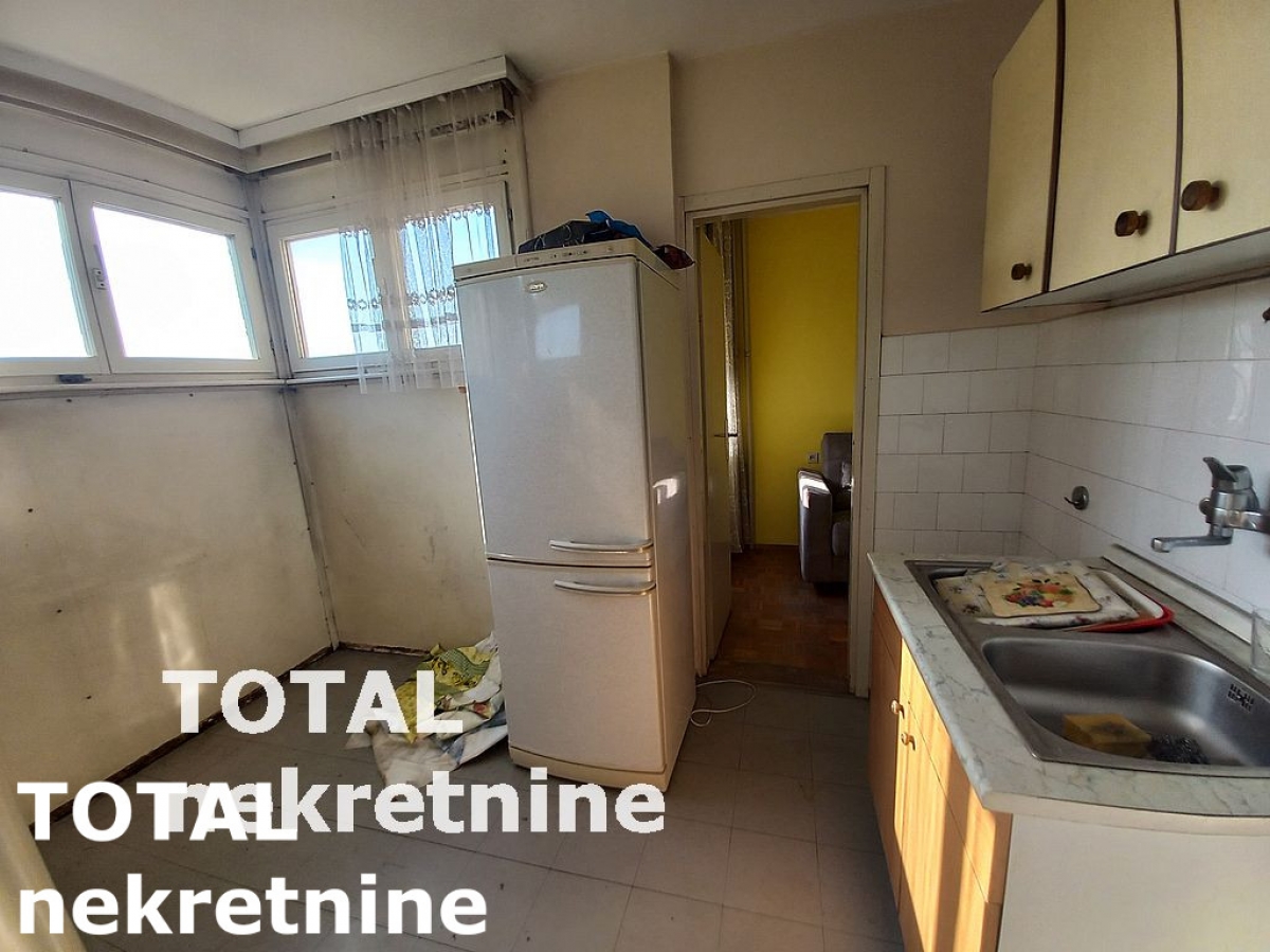 2. 5 Dvoiposoban stan NOVI SAD, 158000€