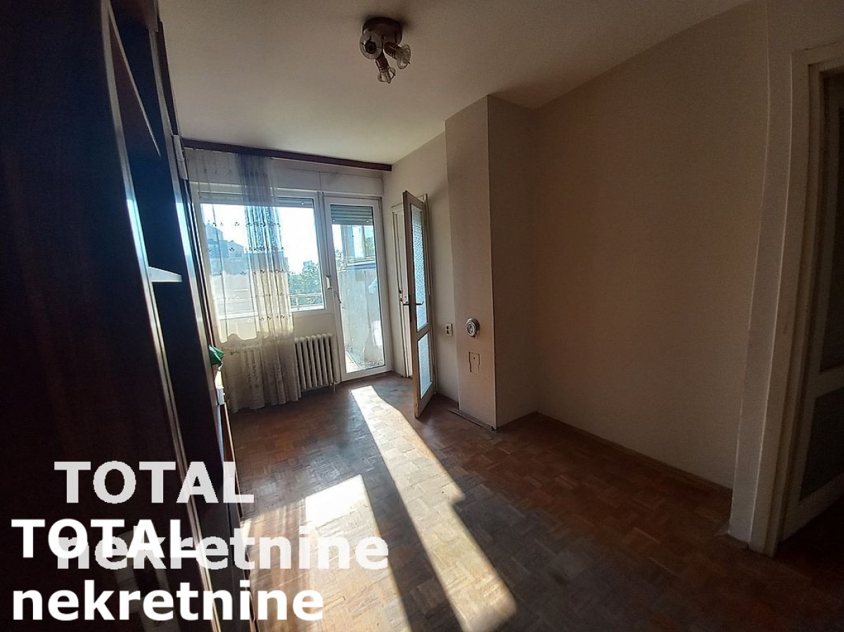 2. 5 Dvoiposoban stan NOVI SAD, 158000€